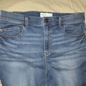Never worn Kohl’s juniors skinny jeans